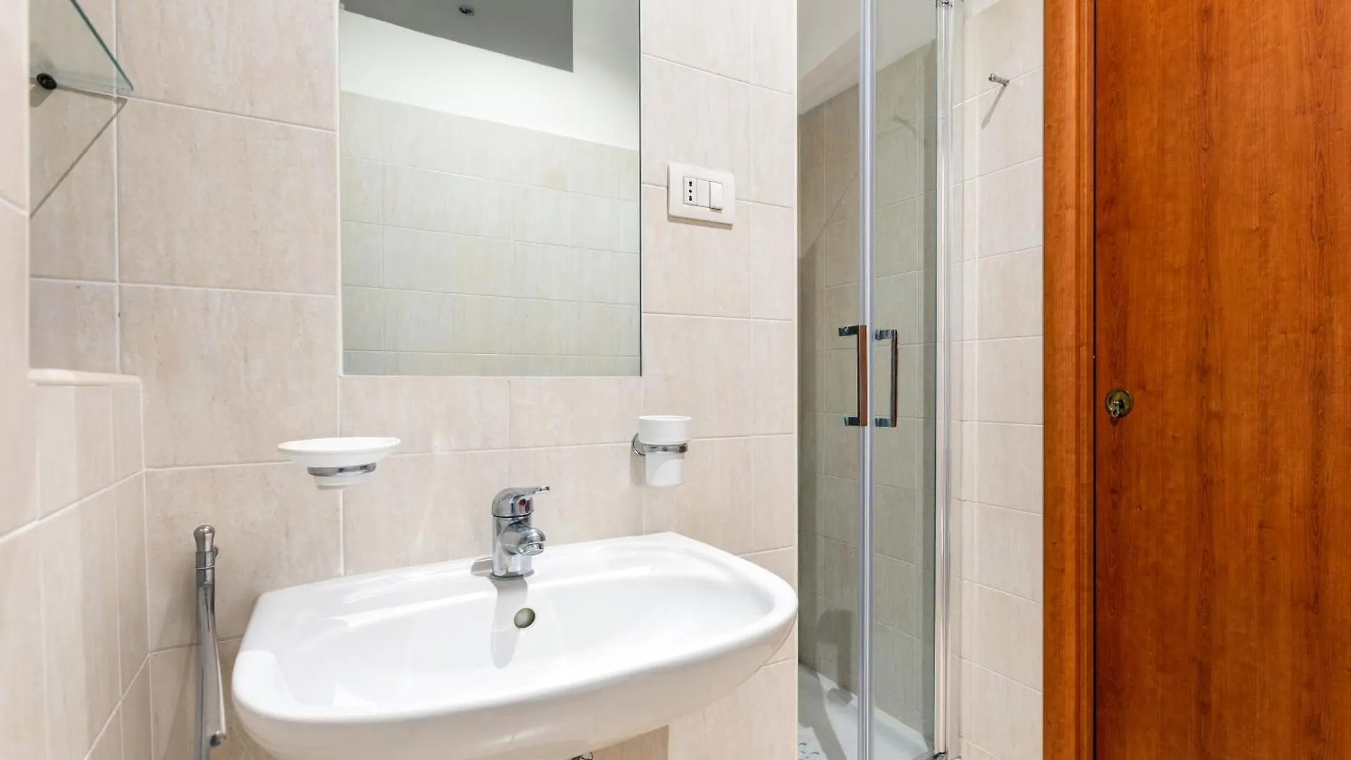 10 Minutes By Car From St Peter'S Basilica Apartment