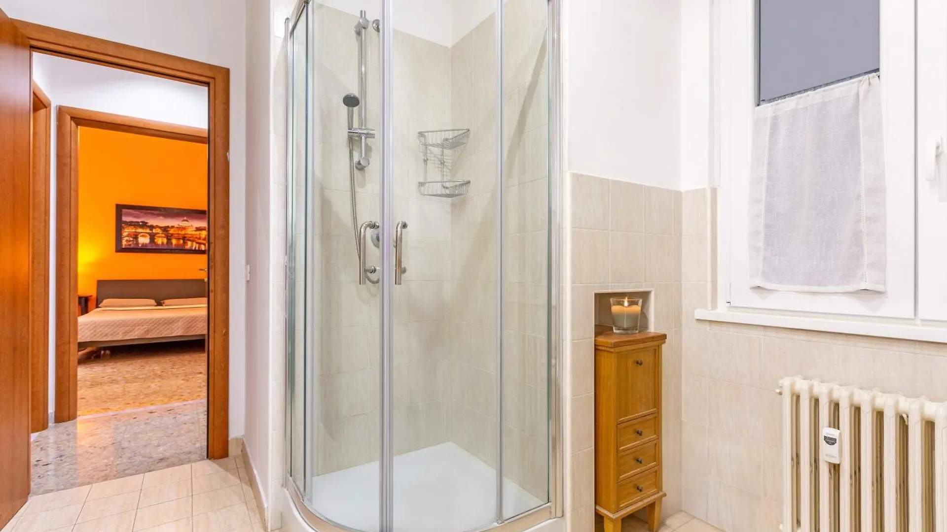 10 Minutes By Car From St Peter'S Basilica Apartment